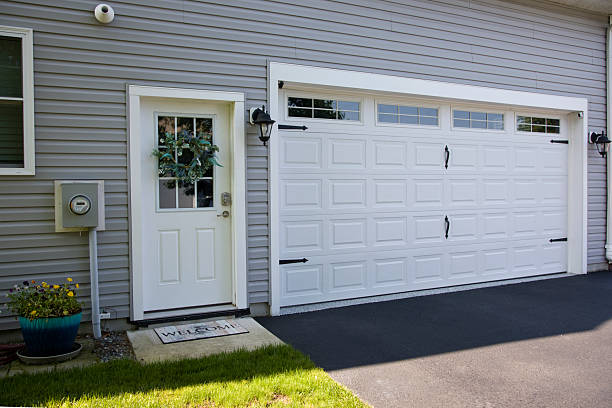 24/7 Emergency Garage Door Panel Replacement experts in Tracy, CA